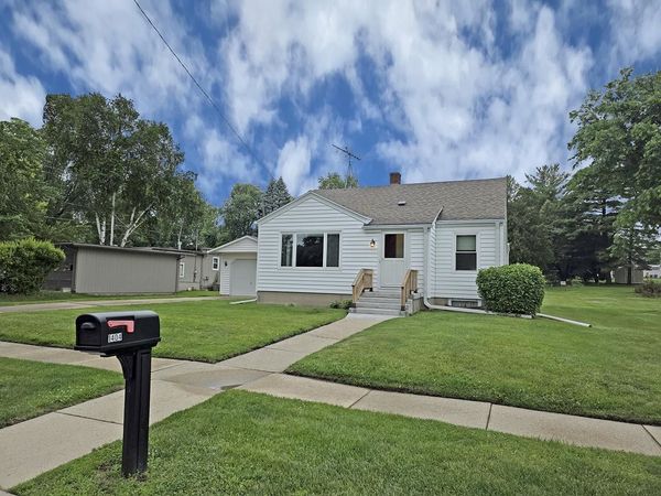 1404 Center Street, Watertown, WI 53098