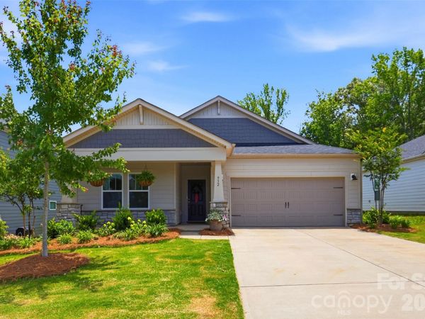 932 Rachel Anne Drive , Belmont, NC 28012