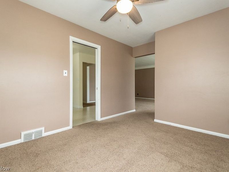 595 Dickerson Road, Willowick, OH 44095 Photo 13