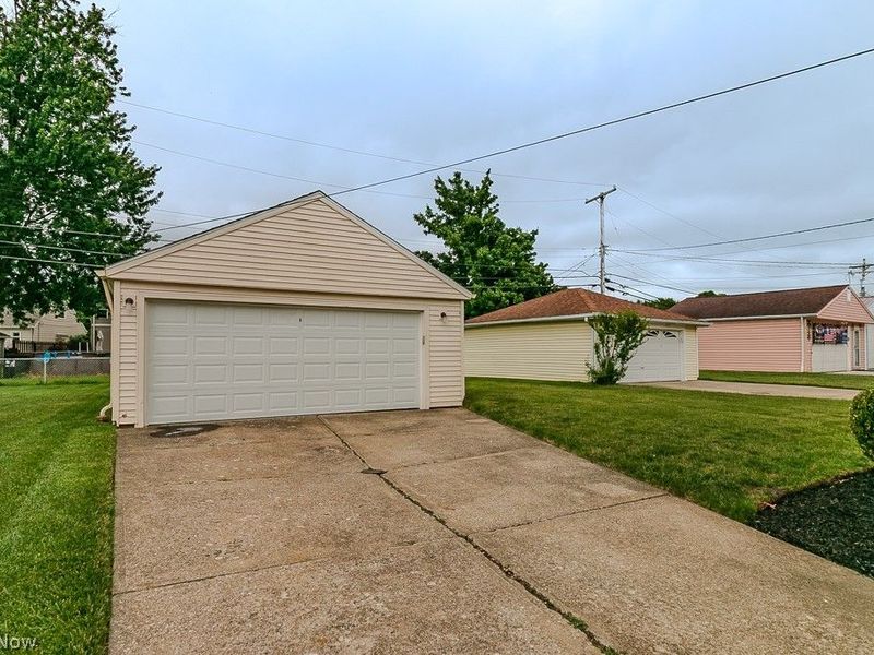 595 Dickerson Road, Willowick, OH 44095 Photo 31