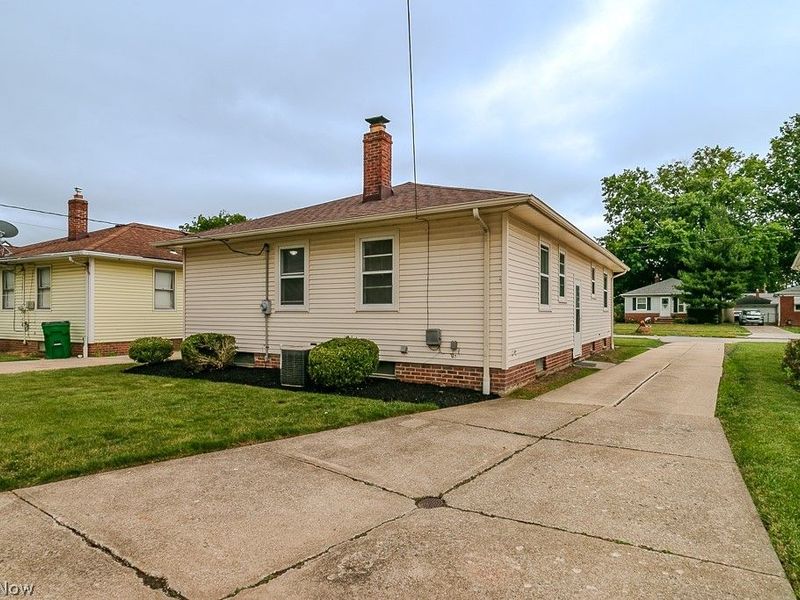 595 Dickerson Road, Willowick, OH 44095 Photo 32