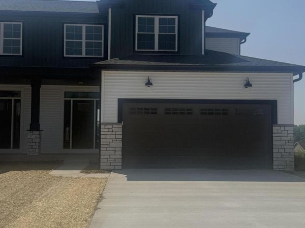 505 Golf Dr, Jefferson, WI 53549
