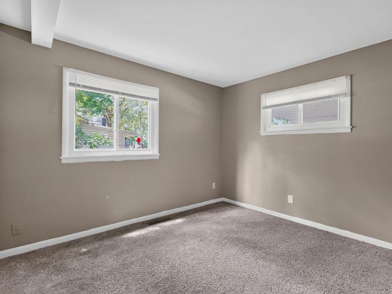 4706 Dundee Avenue, Columbus, OH 43227 Photo 14