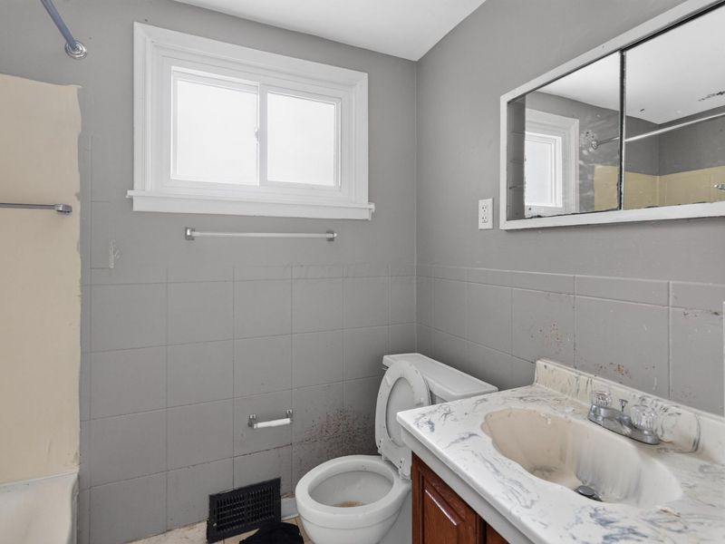 4706 Dundee Avenue, Columbus, OH 43227 Photo 24