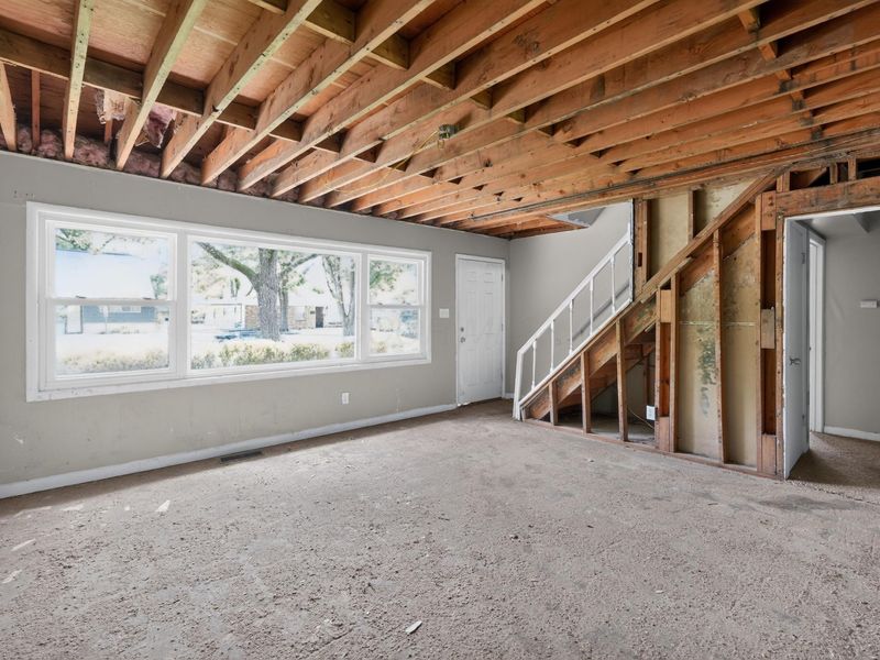 4706 Dundee Avenue, Columbus, OH 43227 Photo 5