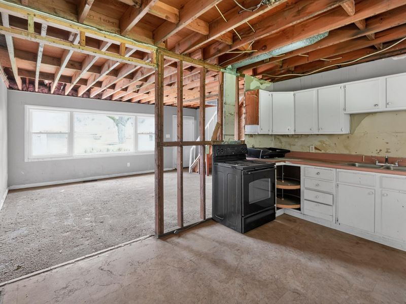 4706 Dundee Avenue, Columbus, OH 43227 Photo 7