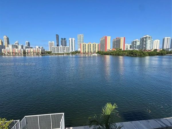 3922 NE 166th St , Unit S306, North Miami Beach, FL 33160
