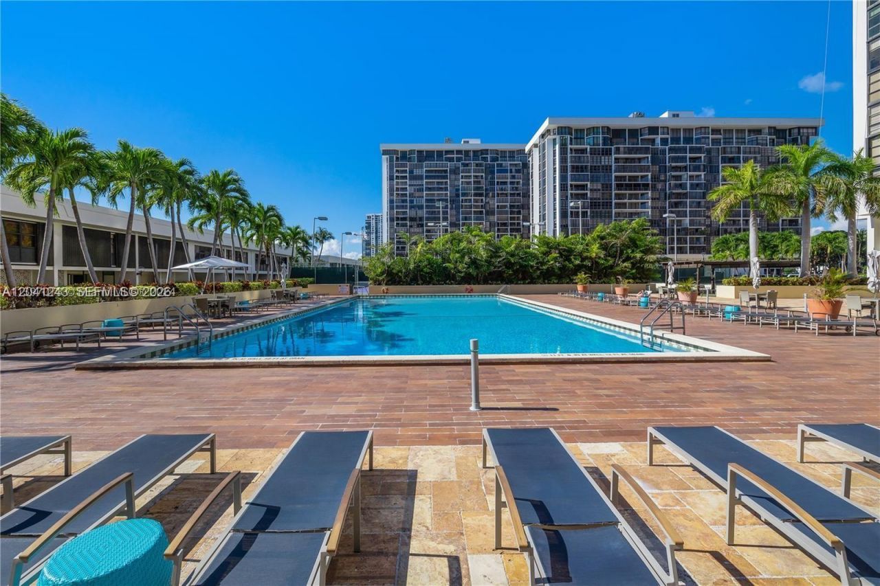 1865 Brickell Ave , Unit A805, Miami, FL 33129 Photo