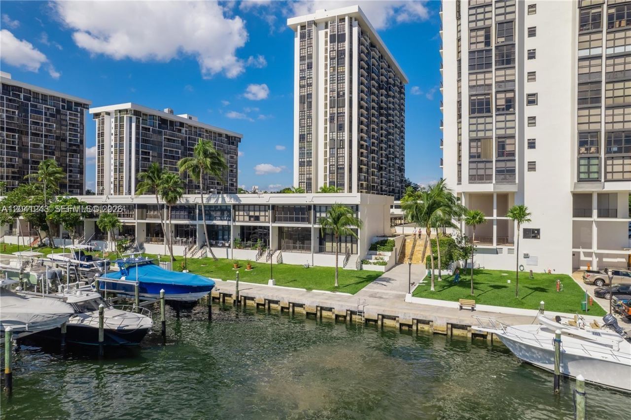 1865 Brickell Ave , Unit A805, Miami, FL 33129 Photo