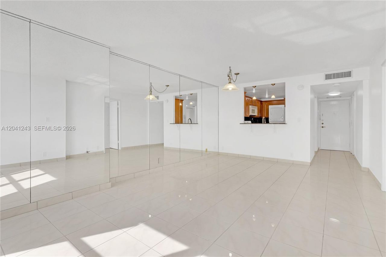 1865 Brickell Ave , Unit A805, Miami, FL 33129 Photo