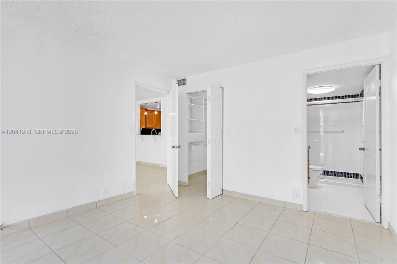 1865 Brickell Ave , Unit A805, Miami, FL 33129 Photo