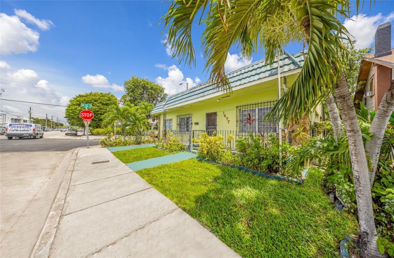 1477 NW 2nd St , Miami, FL 33125 Photo