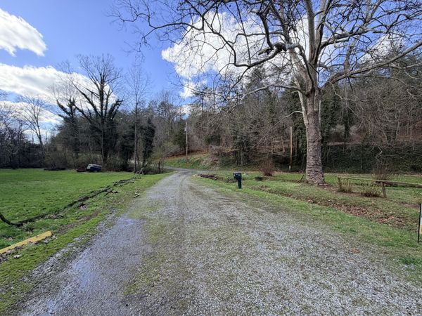 580 Hale Brook Road, Newport, TN 37821