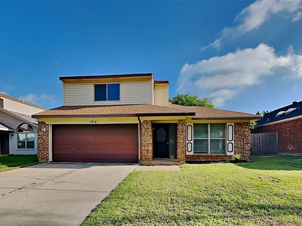 1716 Stoneway Drive, Grapevine, TX 76051