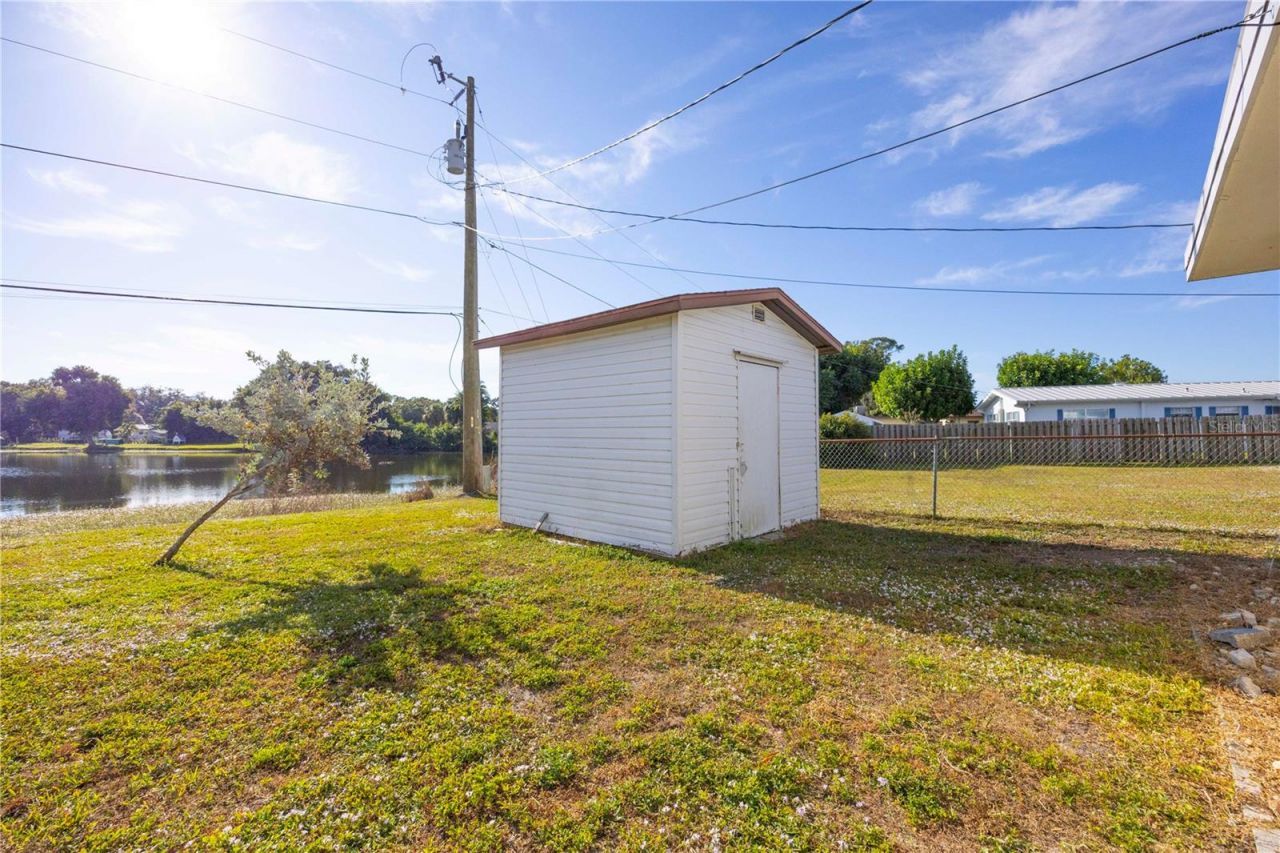 275 Lakeview Drive , North Fort Myers, FL 33917 Photo