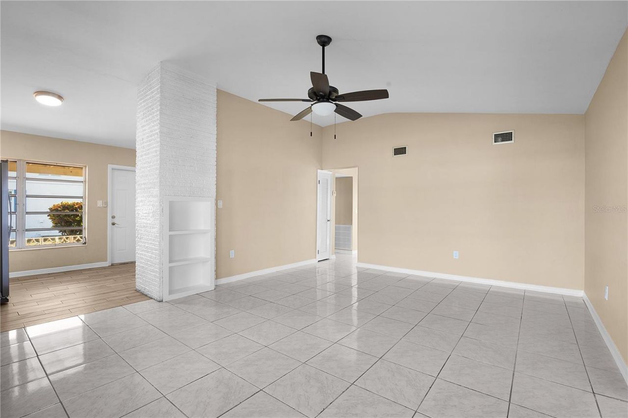275 Lakeview Drive , North Fort Myers, FL 33917 Photo