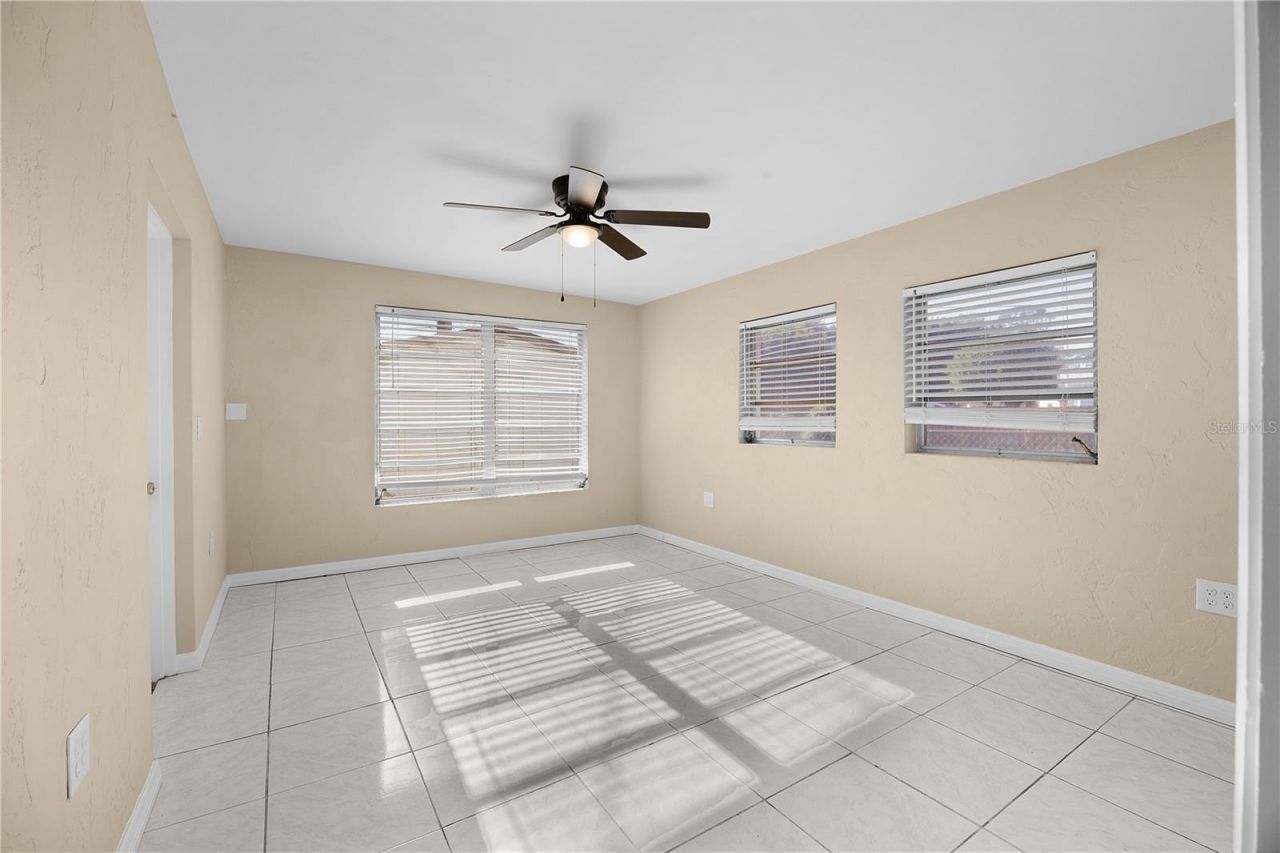 275 Lakeview Drive , North Fort Myers, FL 33917 Photo
