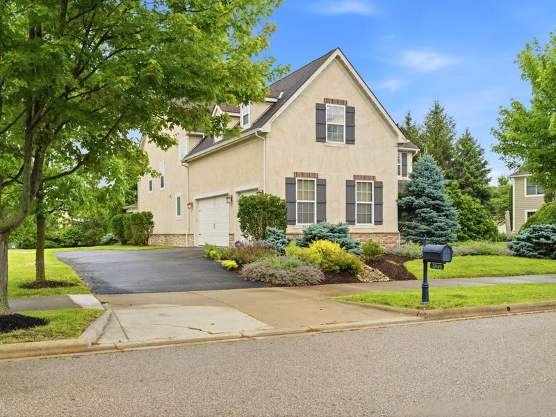 5849 Vandeleur Place, Dublin, OH 43016 Photo 3