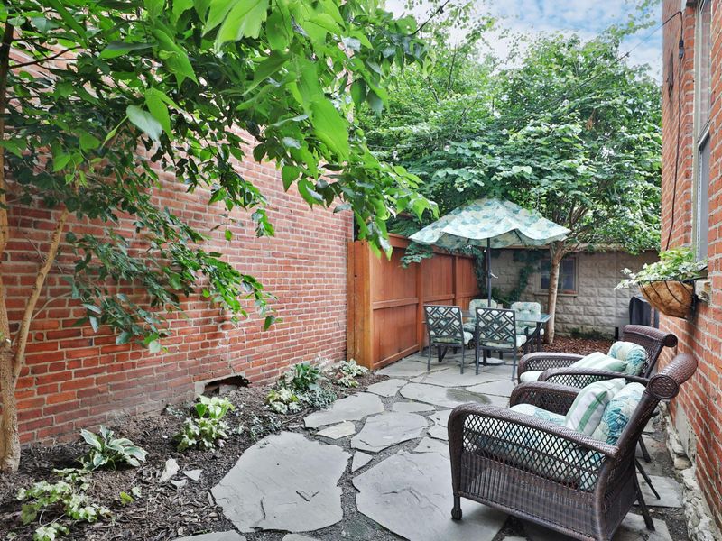 31 E Blenkner Street , Columbus, OH 43215 Photo 48