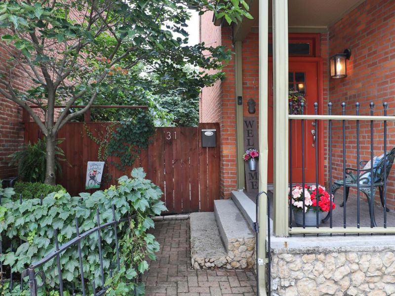 31 E Blenkner Street , Columbus, OH 43215 Photo 6