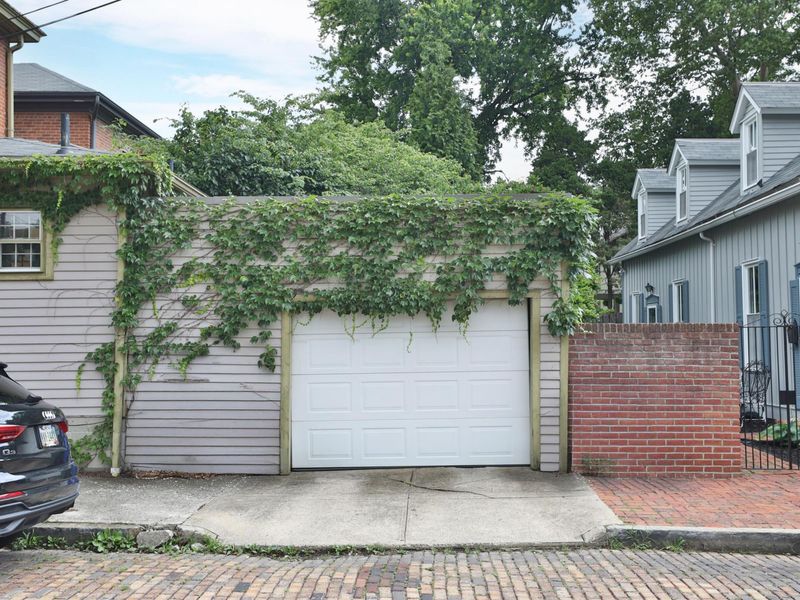 31 E Blenkner Street , Columbus, OH 43215 Photo 7