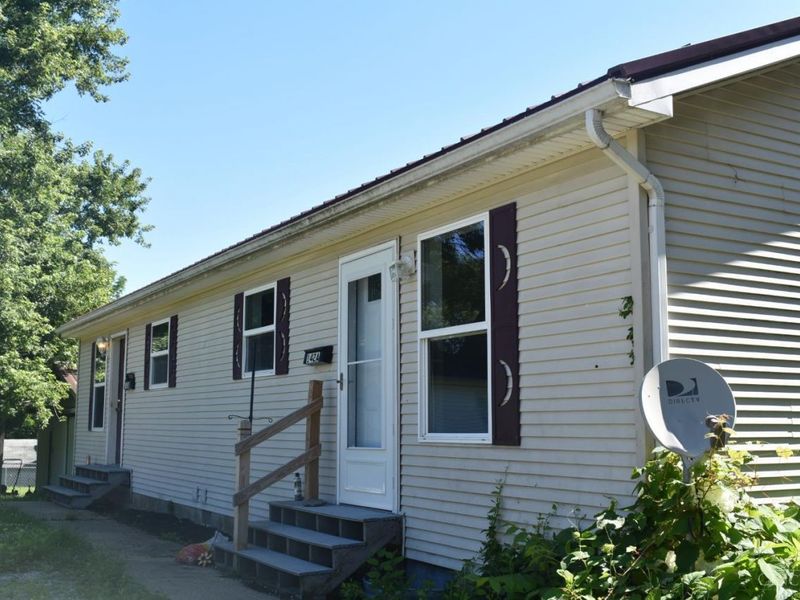 142 Fair Street, Hillsboro, OH 45133 Photo 2