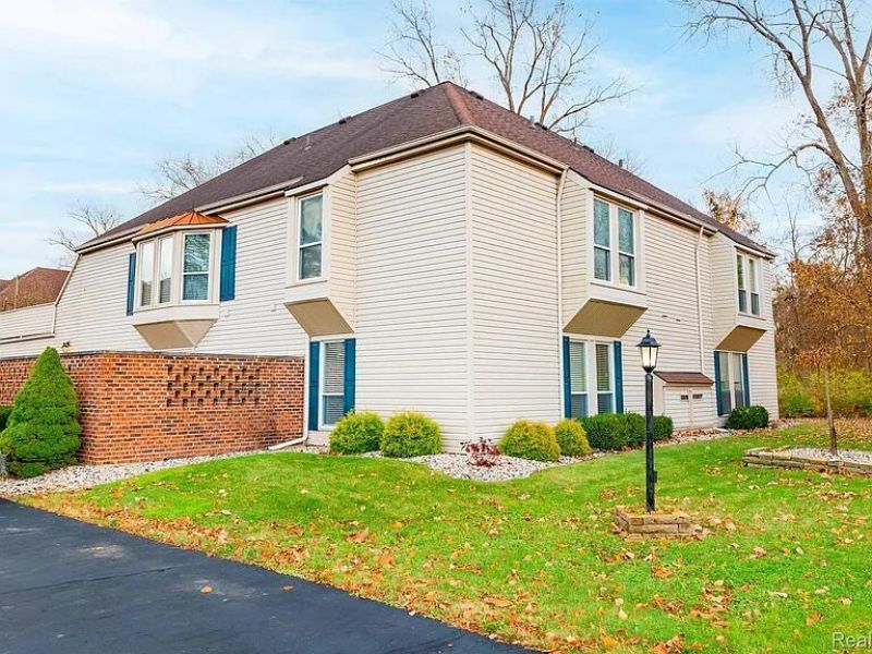 8253 Colony, Unit 1, Grosse Ile, MI 48138 Main Photo
