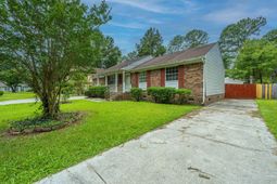 86 Peppertree Lane photo 4