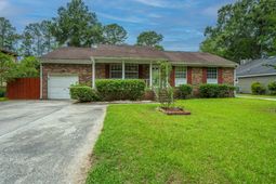 86 Peppertree Lane photo 4
