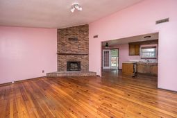 86 Peppertree Lane photo 4
