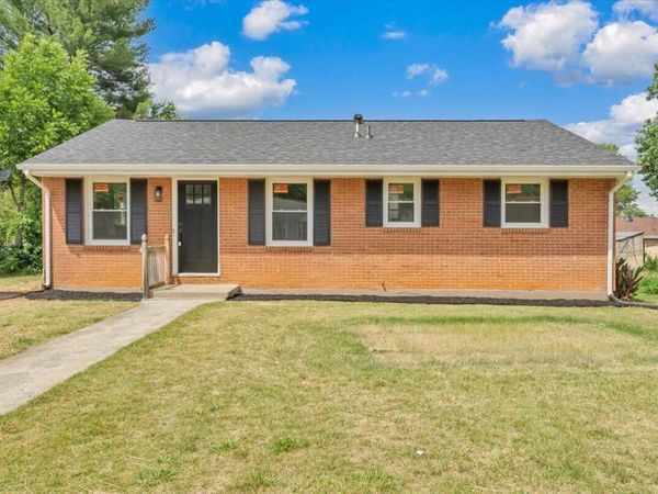 1415 Haydon ST, Salem, VA 24153