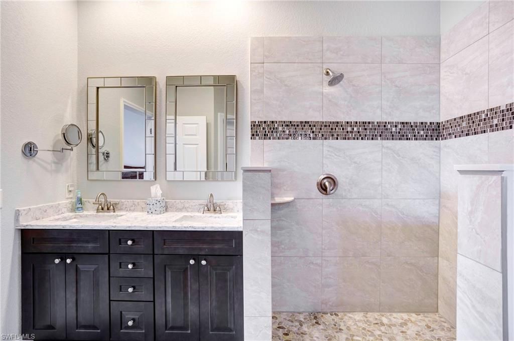 4821 Europa Dr, Naples, FL 34105 Photo