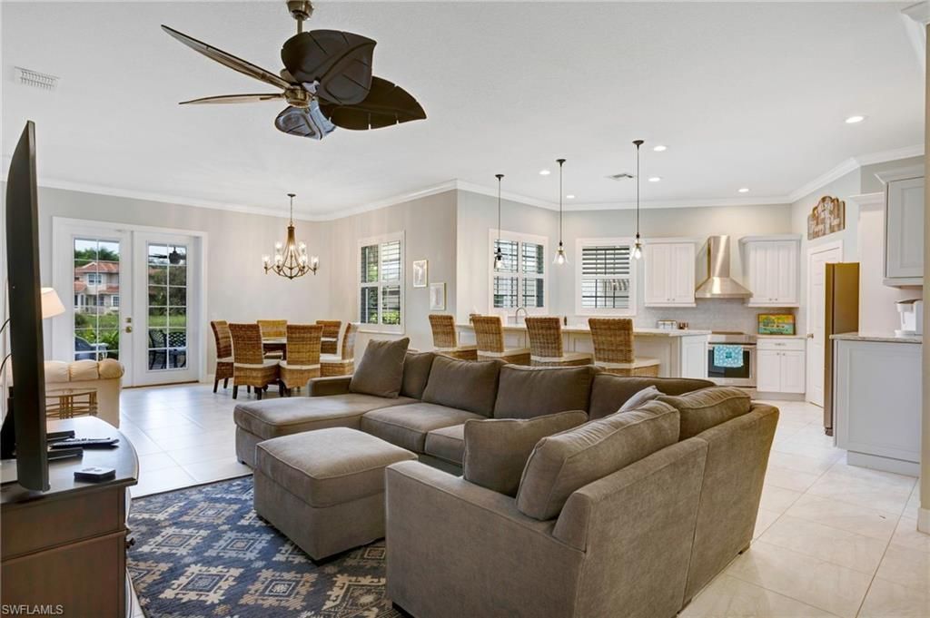 4821 Europa Dr, Naples, FL 34105 Photo