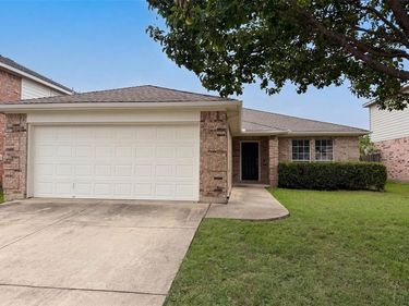 10428 Turning Leaf Trail, Fort Worth, TX 76131