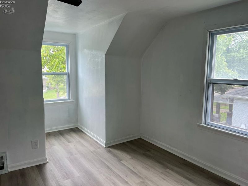 910 W 17th, Lorain, OH 44052 Photo 10