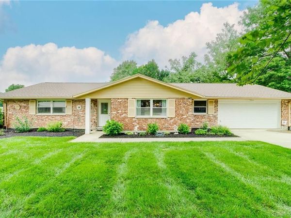 6110 Detrick Road, Tipp City, OH 45371