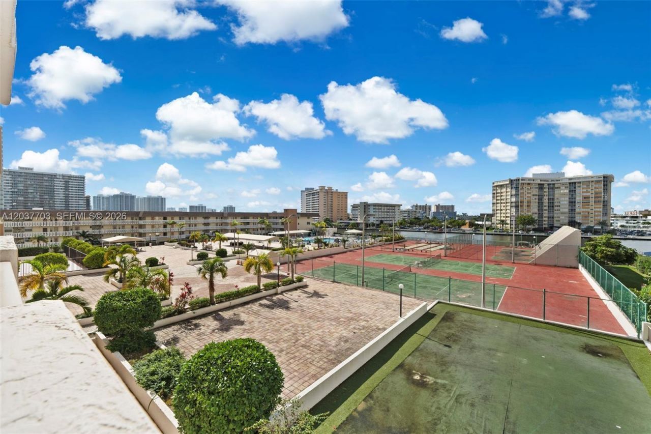 1865 S Ocean Dr , Unit 16B, Hallandale Beach, FL 33009 Photo