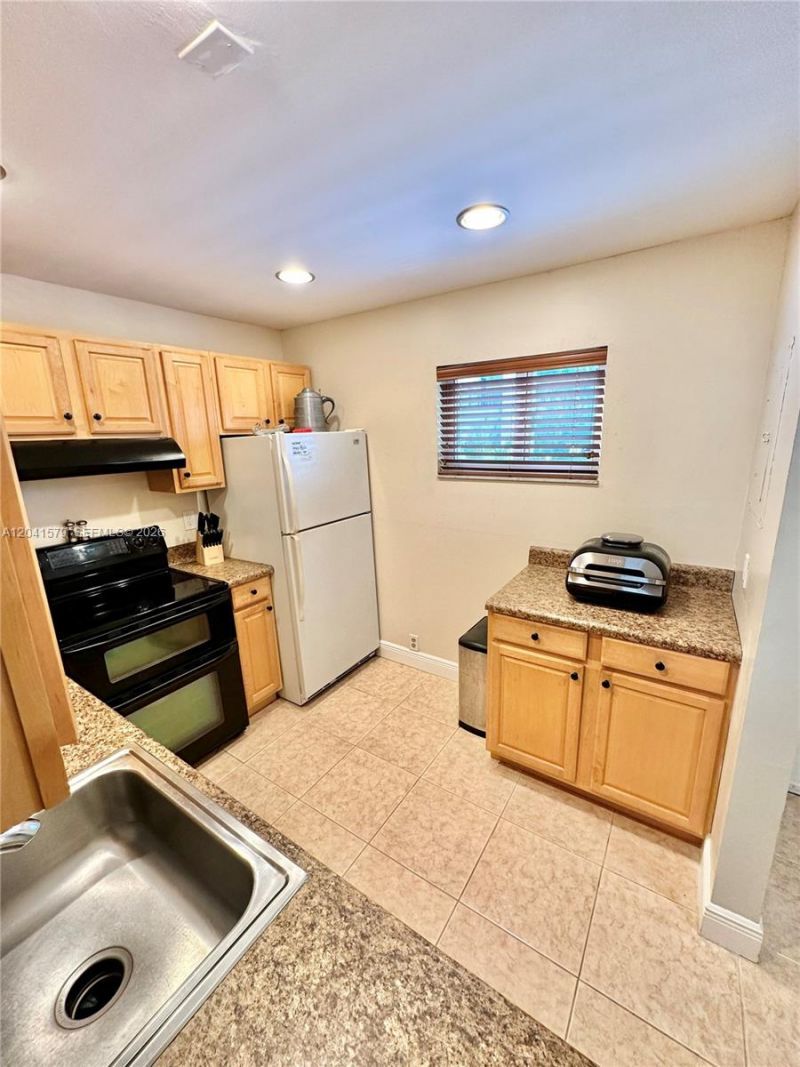 7561 NW 16th St , Unit 2208, Plantation, FL 33313 Photo