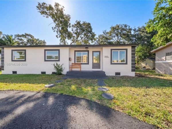 2440 NW 31st Ave , Fort Lauderdale, FL 33311
