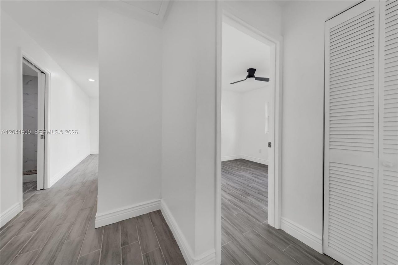 2440 NW 31st Ave , Fort Lauderdale, FL 33311 Photo