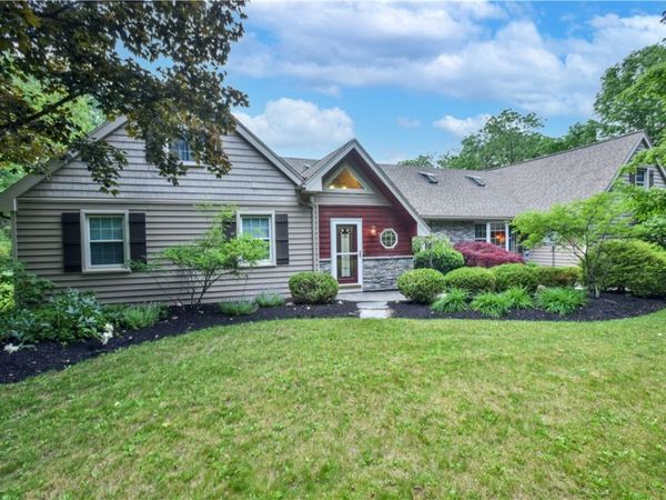 7160 Gillis Road , Victor, NY 14564