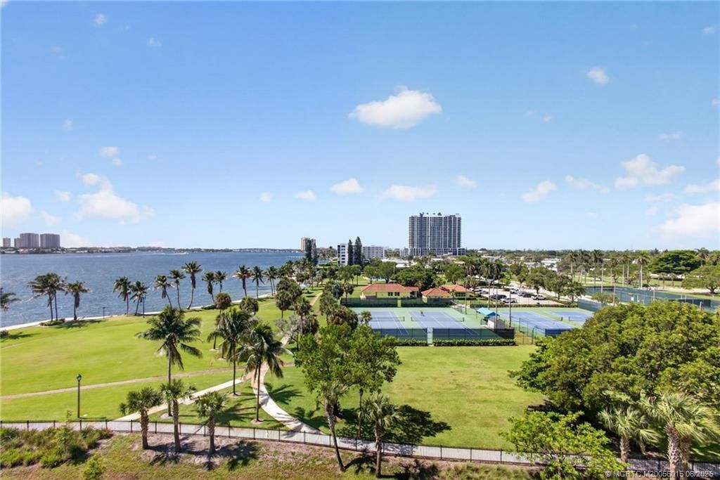 801 Lake Shore Drive, Unit 716, Lake Park, FL 33403 Photo
