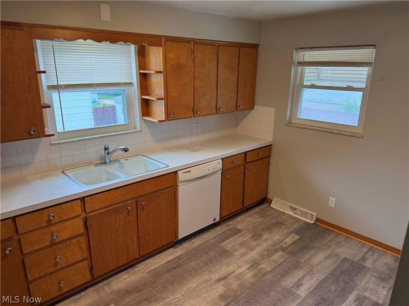 508 & 510 N Hawkins Avenue, Akron, OH 44313 Photo 8