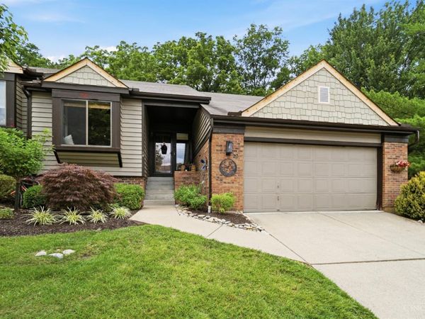 23 Diplomat Drive, Wyoming, OH 45215