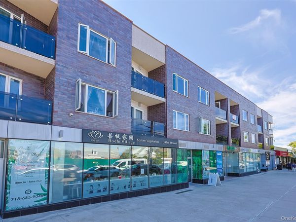 13620 Booth Memorial Avenue , Unit 2A, Flushing, NY 11355
