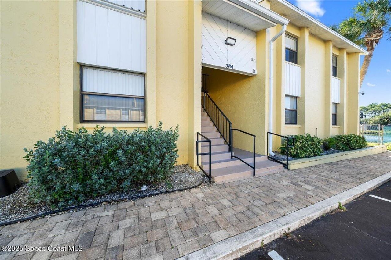 584 N Wickham Road , Unit 82, Melbourne, FL 32935 Photo