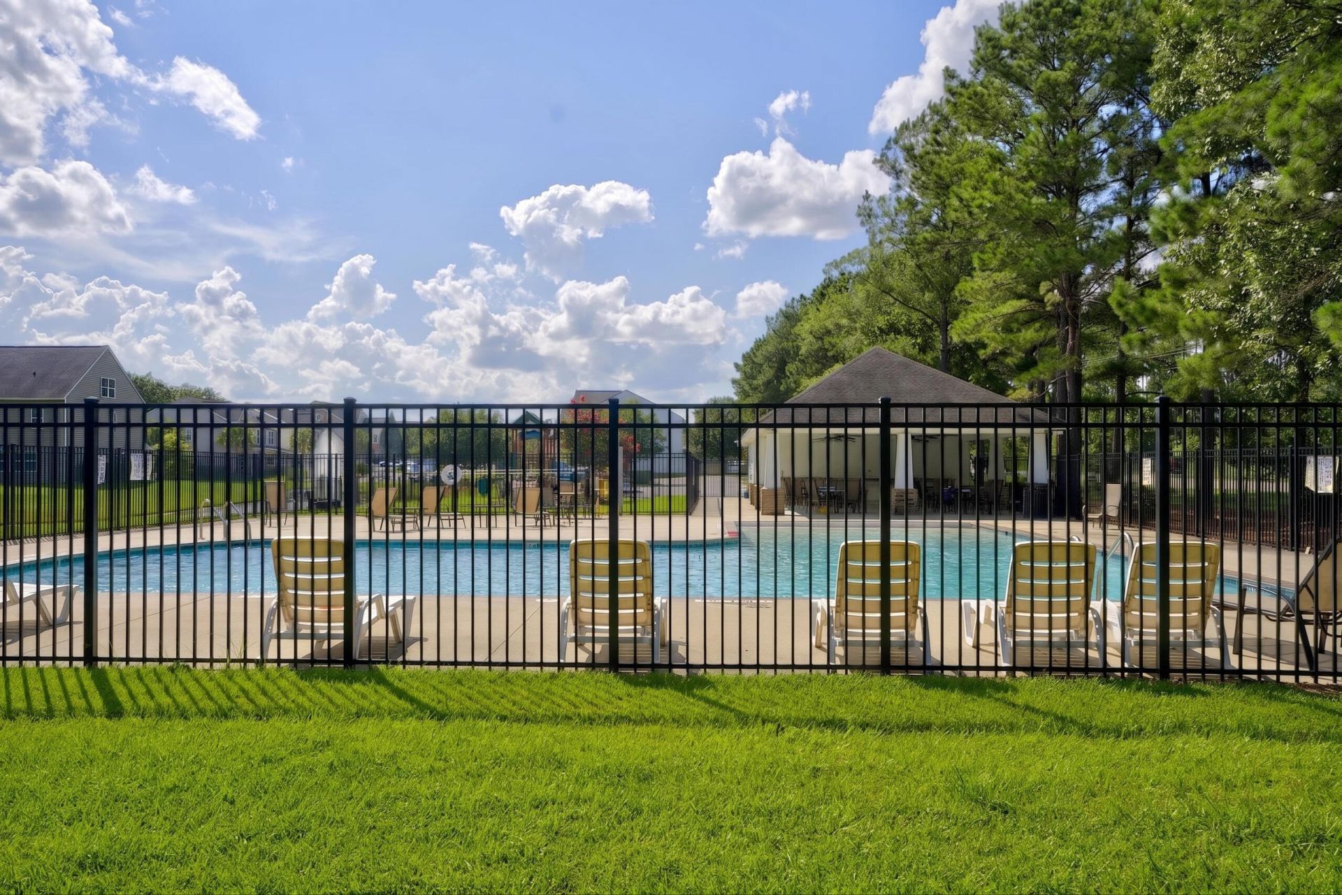 276 Whirlaway Drive Photo 30