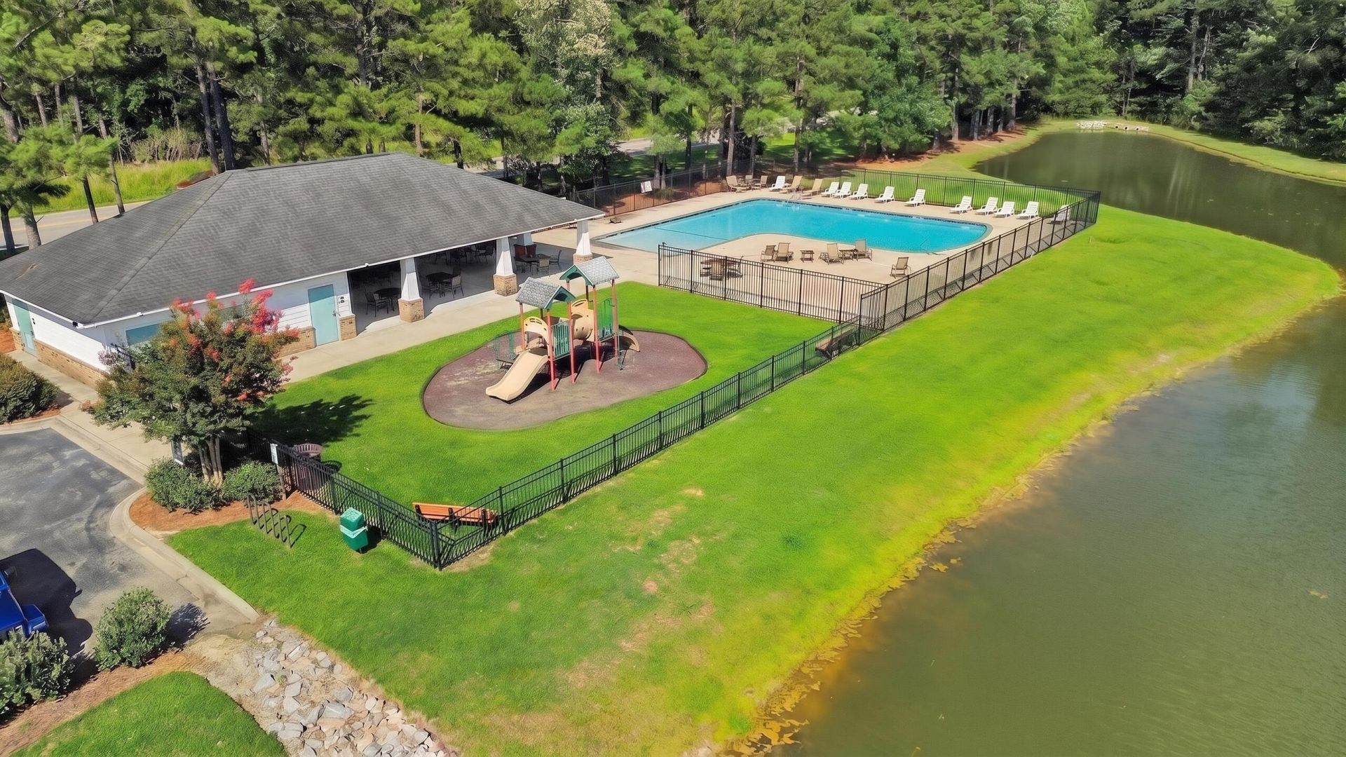 276 Whirlaway Drive Photo 37