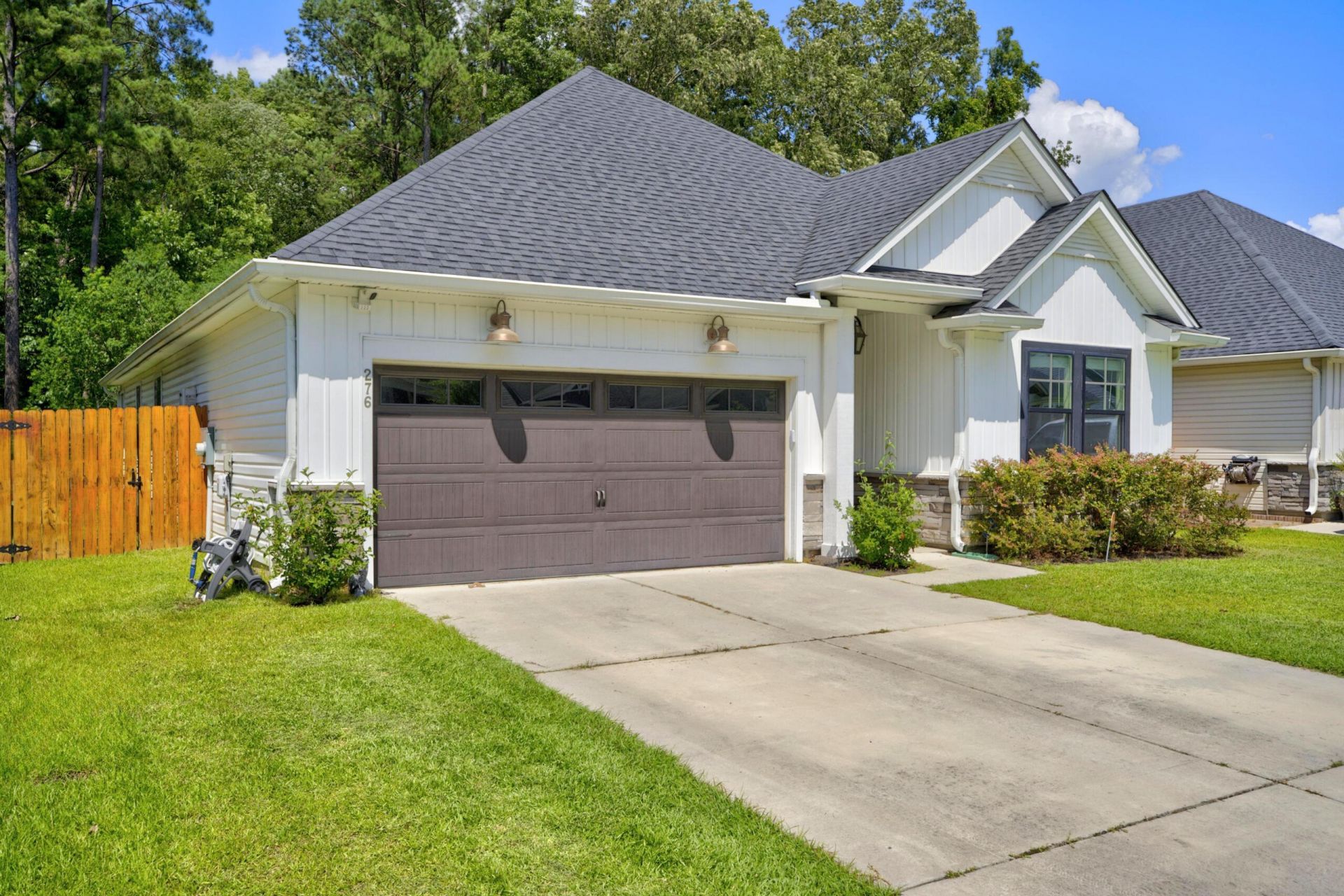 276 Whirlaway Drive Photo 4