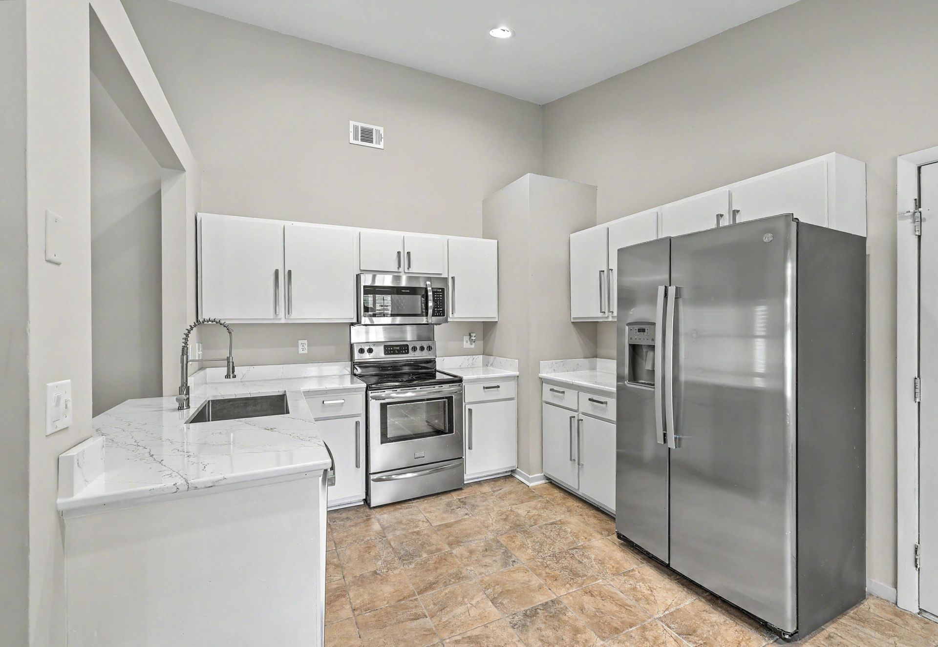 1453 Cypress Court Photo 10